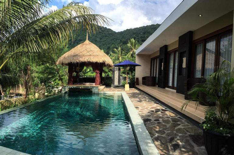 Swimming Pool 2