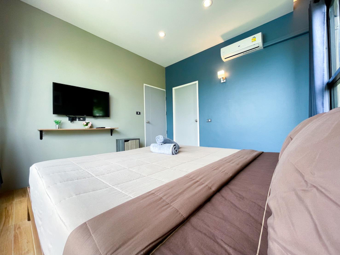 Bedroom 12