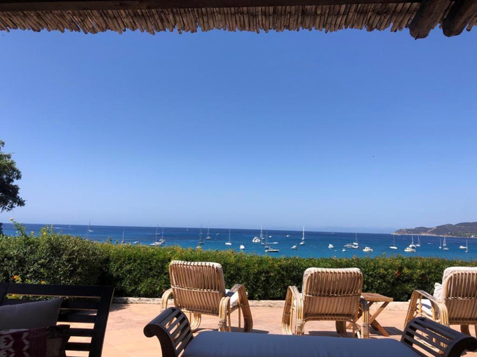 4, Villa Blu - con vista e accesso privato sul mare, Cagliari