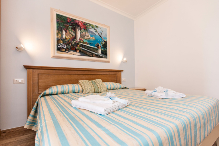 Bedroom 4, Al Chiaro di Luna, Napoli
