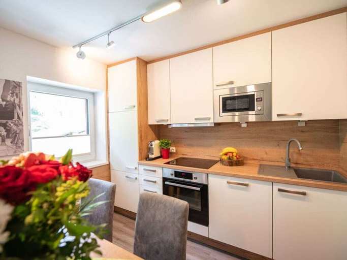 Others 5, Present Apartment in Fusch, Zell am See