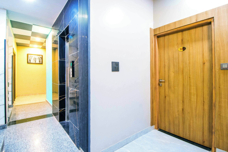 Others 5, Treebo Elite Corporate, Sector 62, Gautam Buddha Nagar