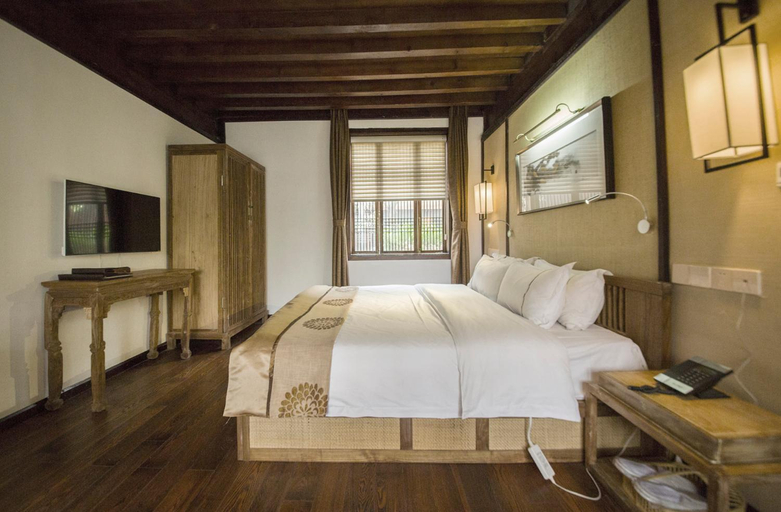 Bedroom 2, Lijiang Cheriton Hotel, Lijiang