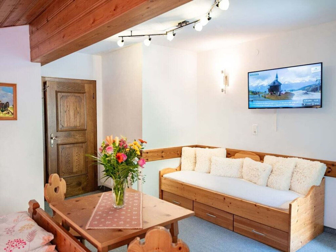 Others 4, Present Apartment in Fusch, Zell am See