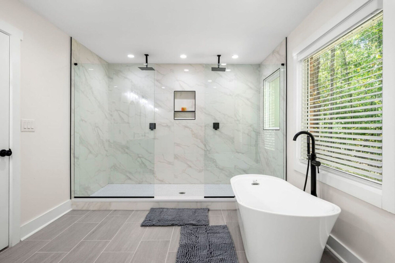 Bathroom 2, Grand Retreat Luxury Vacation for Large Groups, Fayette