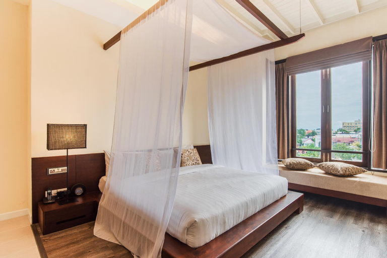 Bedroom 12