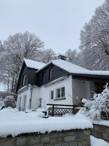 Exterior 3