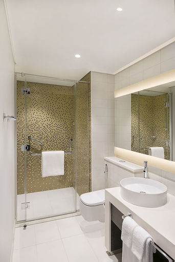 Bathroom 3, Hyatt Place Dubai Jumeirah, Dubai