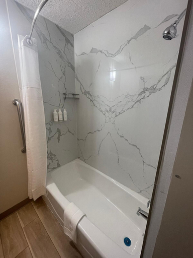 Bathroom 4, Days Inn by Wyndham Mandan Bismarck Area, Morton