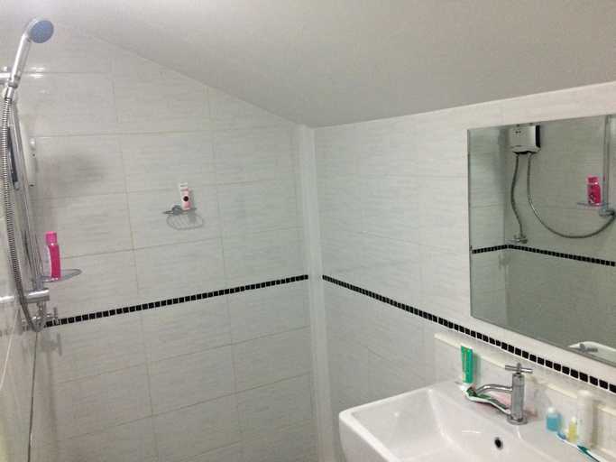 Bathroom 3