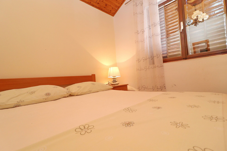 Bedroom 2, Apartments Peselj, Brna, Smokvica