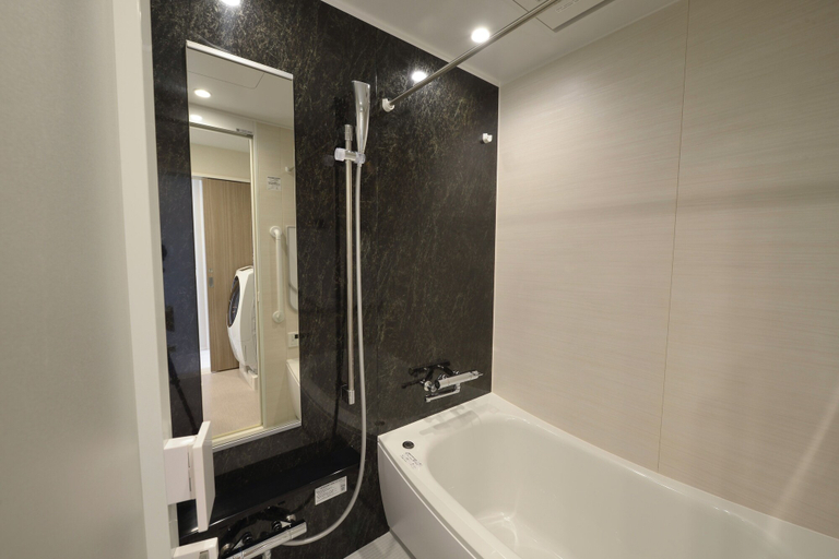 Bathroom 3, Branchera naha akebono premist R65, Naha