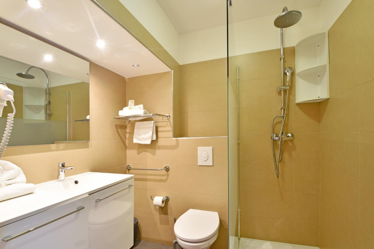 Bathroom 3, Calvi Residence, Appart'hotel, Haute-Corse