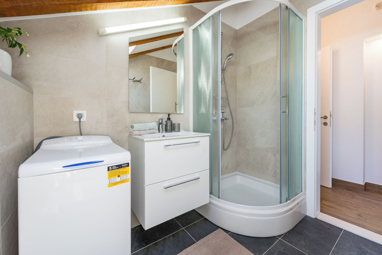 Bathroom 3, Apartments Terra, Dubrovnik