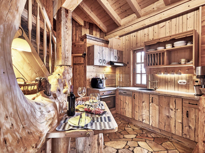 Private kitchen 4, Rustic Holiday Home With Sauna, Reutte