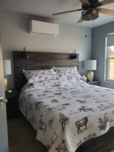 Bedroom 2, Hill Country Guest Houses, Blanco