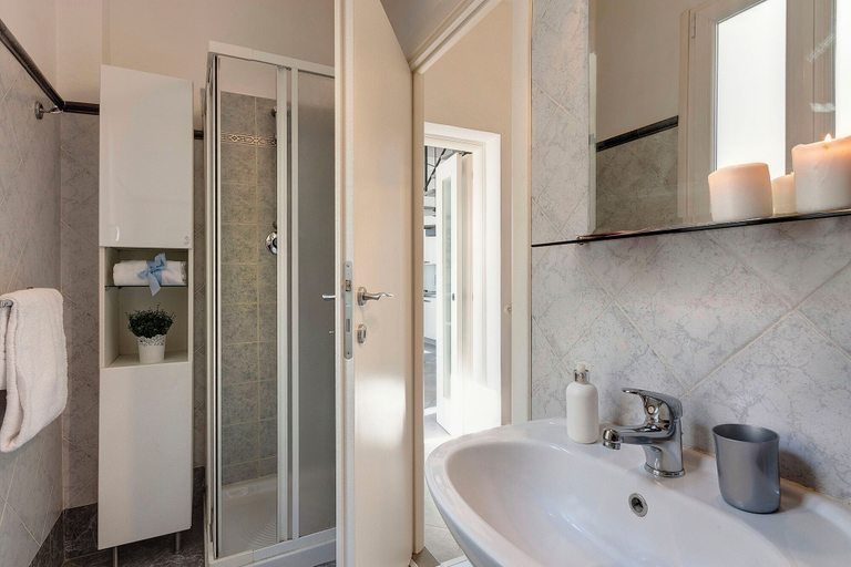 Bathroom 4, Mamo Florence - Alamanni Apartment, Florence