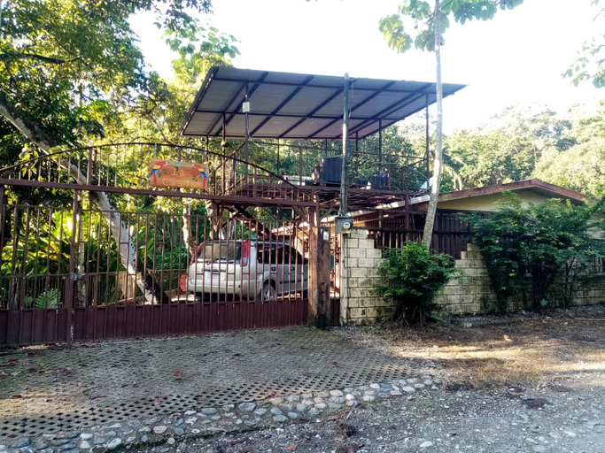 Others 3, La Casita, Golfito