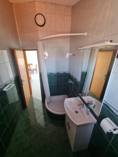 Bathroom 4, Apartments Robi, Vir