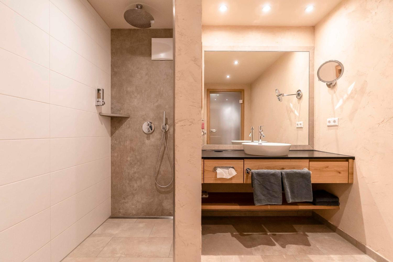 Bathroom 4, Hotel Restaurant Waldsägmühle, Freudenstadt