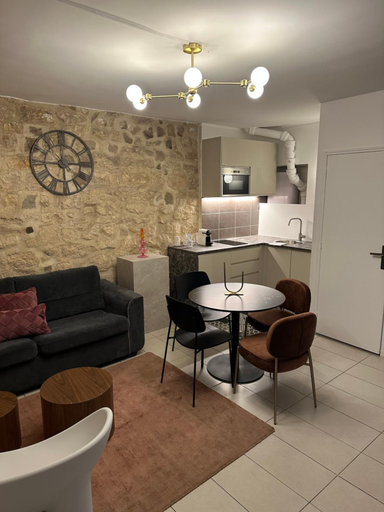 Kitchen 3, Temple Apartments Paris, Paris