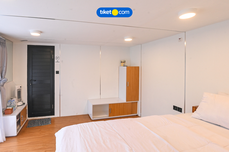 Bedroom 10