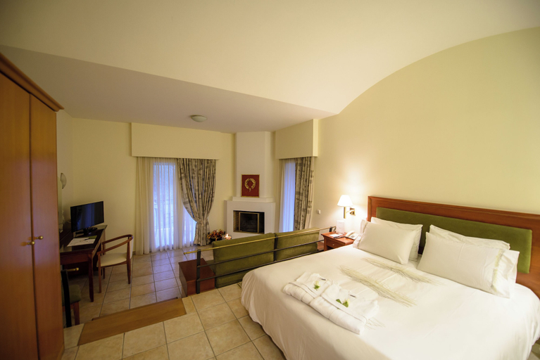 Bedroom 3, Olympion Asty Hotel, West Greece