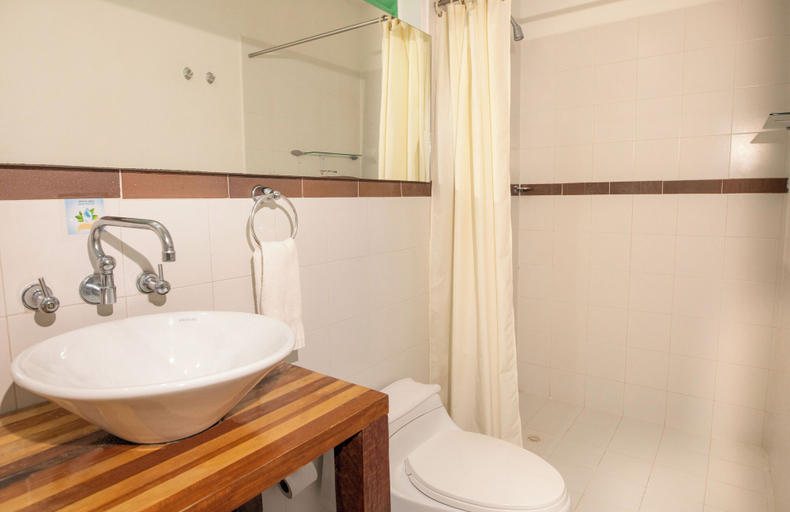Bathroom 3, Hotel El Eden Parque Del Cafe, Montenegro
