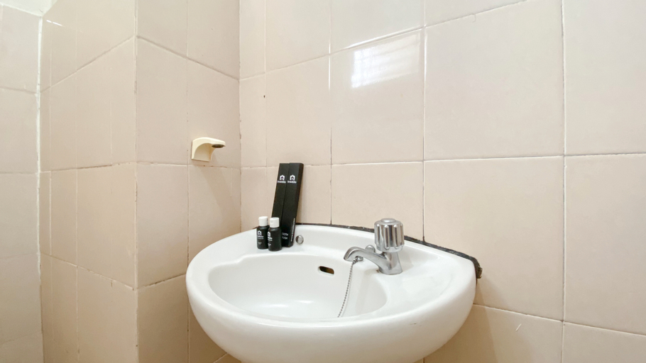 Bedroom 3, Spacious 3BR Apartment at Green Palm Residence By Travelio, West Jakarta
