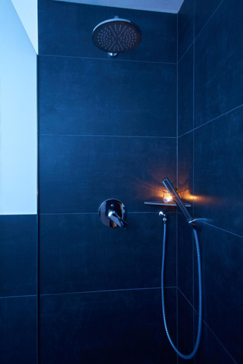 Bathroom 3, Penthouse & Garden - luxury apartment, Bolzano