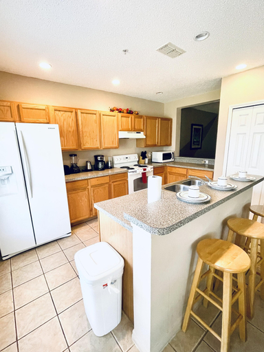 Others 5, Lakeside Community, Pools, and More!, Osceola