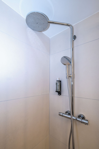 Bathroom 29