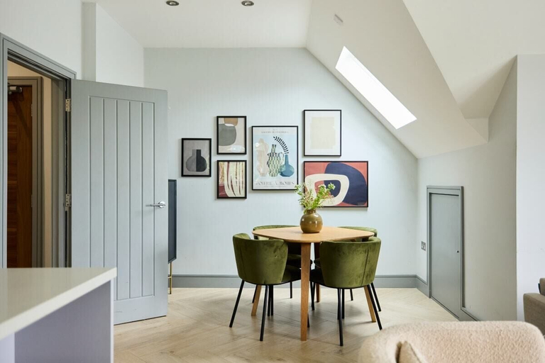 Others 5, The Woodborough Place - Beckoning 2bdr Flat With Balcony, London