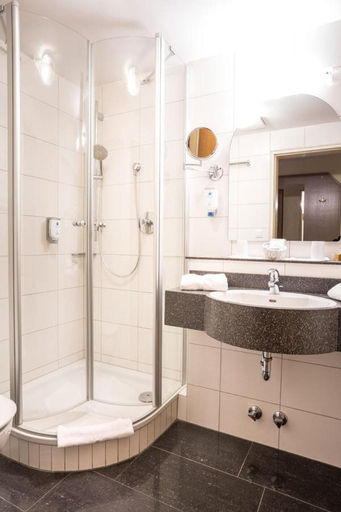 Bathroom, Hotel Restaurant Ennen, Aurich