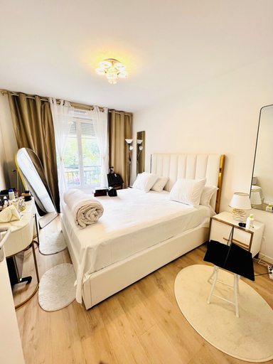 Bedroom 2, Appartement Luxe 9 mn Roissy CDG, Seine-Saint-Denis