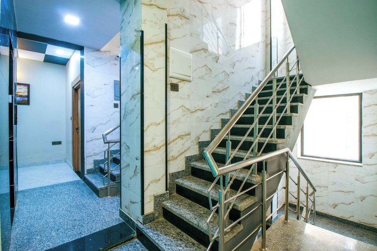 Others 4, Treebo Elite Corporate, Sector 62, Gautam Buddha Nagar