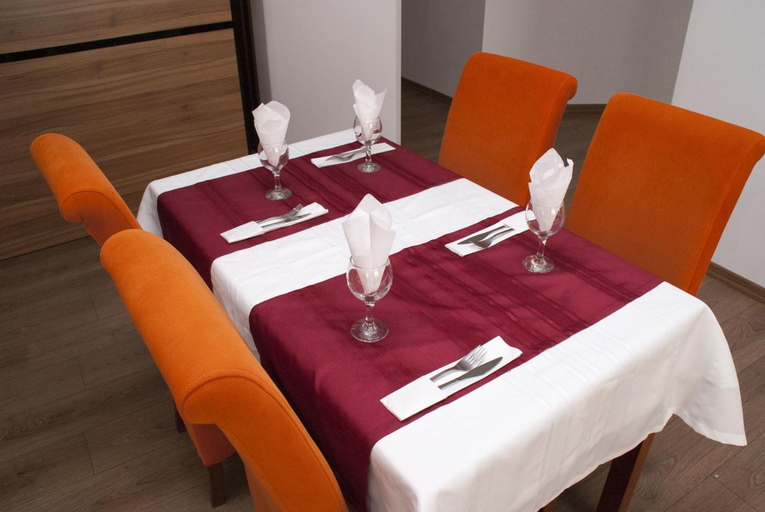 Food & Drinks 3, Hotel Otopeni, Otopeni