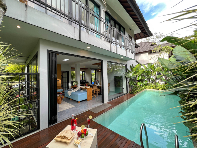 Swimming Pool 23