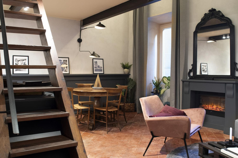 Others 5, INSTAURA Apartments, Genova