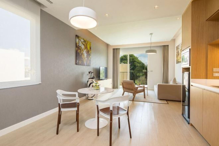 Dining Room 12