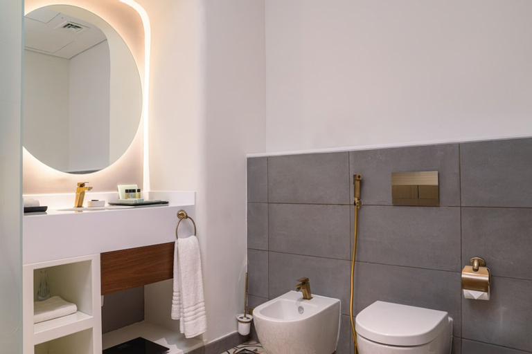 Bathroom 3, Mina Hotel and Residences, Doha