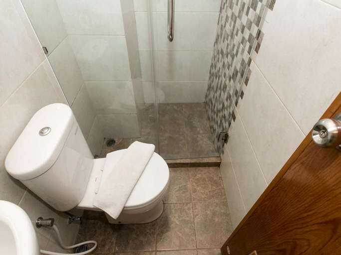 Bathroom 15