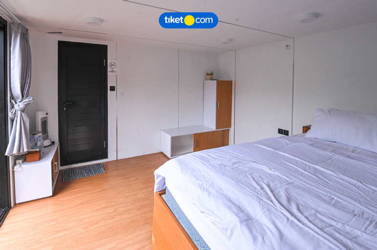 Bedroom 11