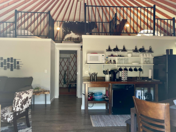 Food & Drinks, Escalante Yurts, Garfield