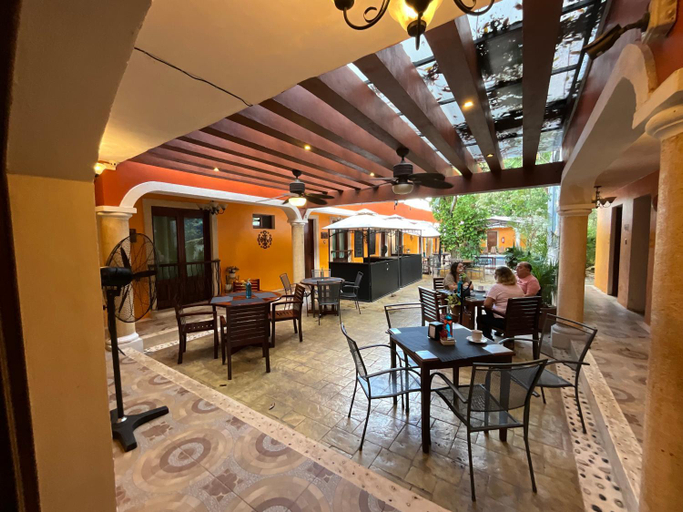 Food & Drinks 3, El Zaguan Colonial by GuruHotel, Valladolid