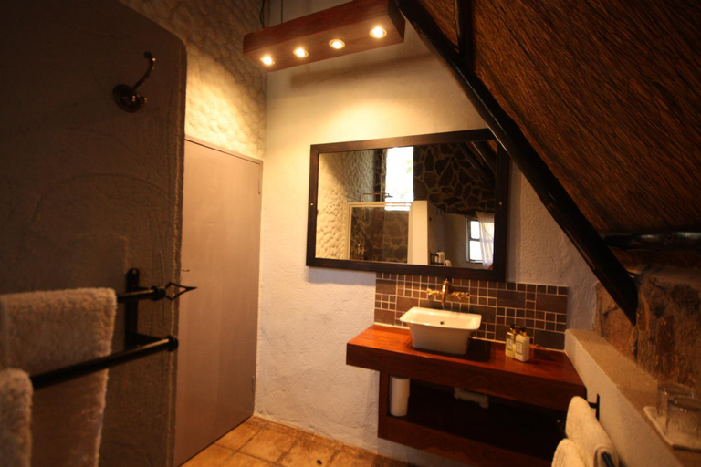 Bathroom 2, Big Cave Camp, Matobo