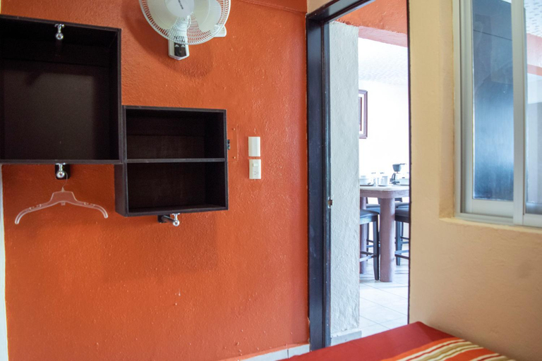 Others 5, Isabel Suites, José Azueta