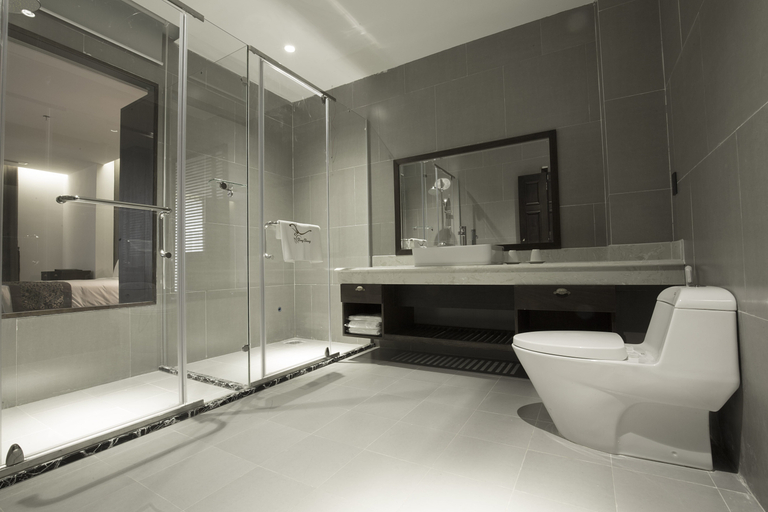 Bathroom 5, Dong Duong Hotel & Suite, Da Nang