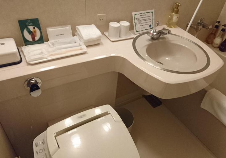 Bathroom 9