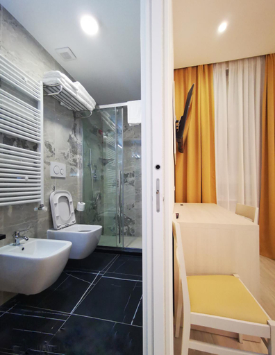 Bathroom 3, CSI Group - Hotel metropoli, Milano